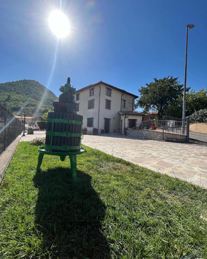 Casa Vacanze Vecchio Frantoio Residenza Leccino Spoleto Exteriör bild
